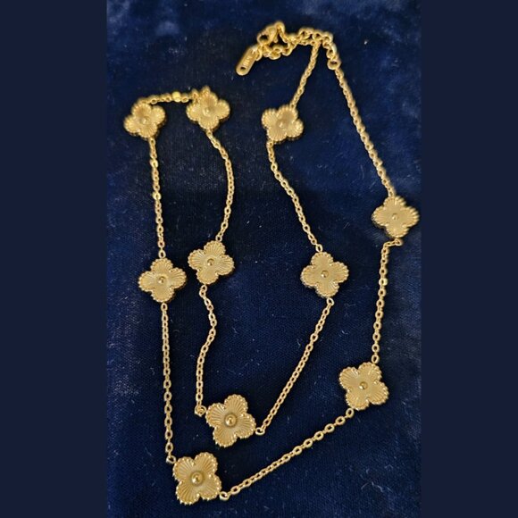 Gold tone - Hope, Faith, Love and Luck Clover Necklace 18 inches extends to 20 - Picture 2 of 9